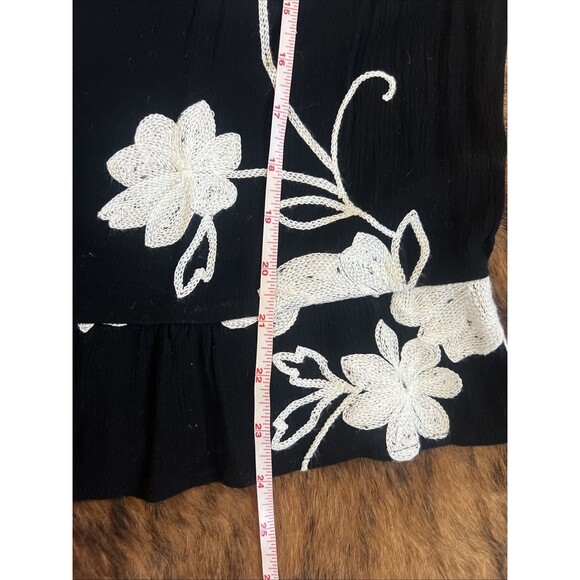 Inc International Concepts Floral Waves Black-White Embroidered Top Size M - Picture 9 of 10